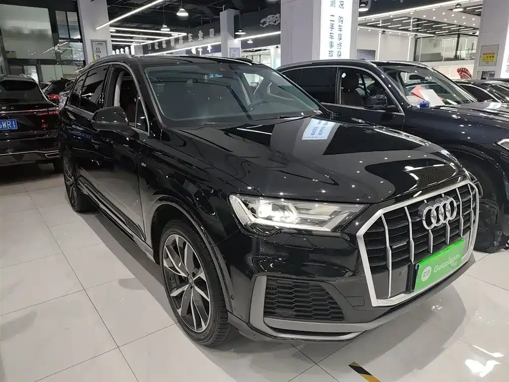Audi Q7 2023 из CN, фото 4