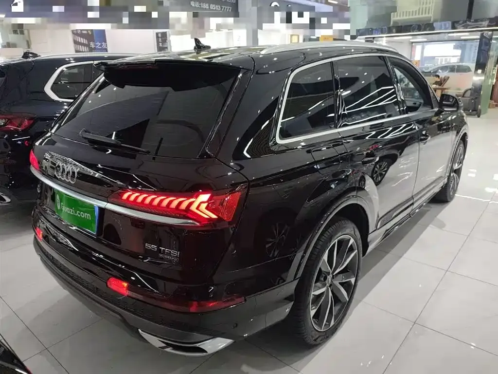 Audi Q7 2023 из CN, фото 7