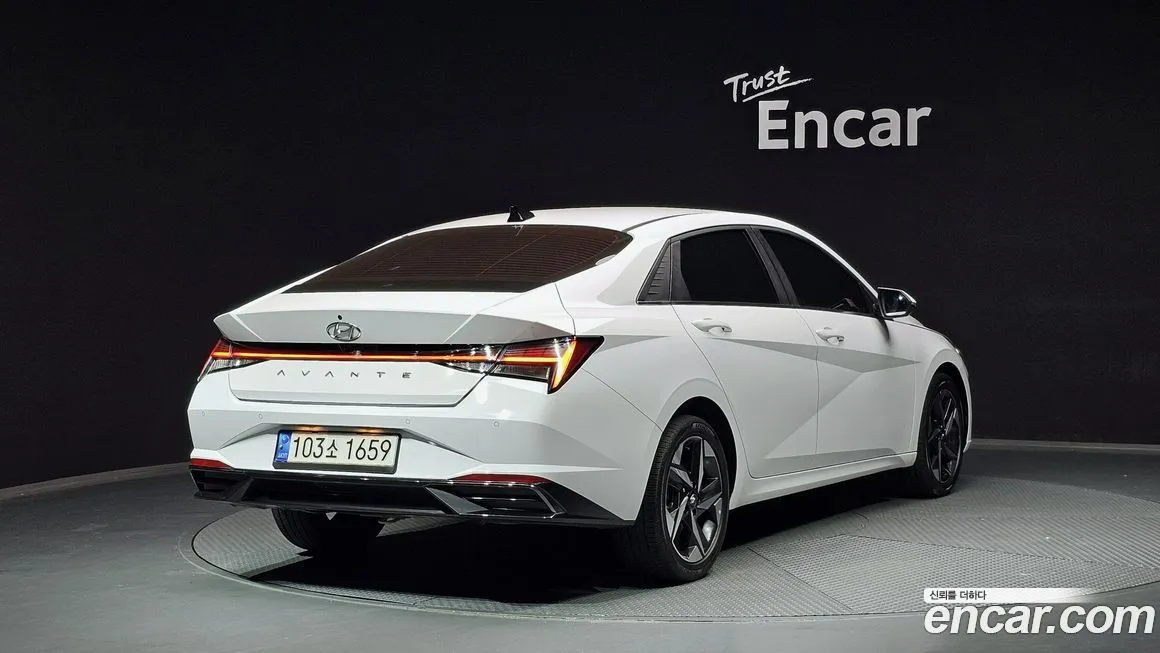Hyundai AVANTE — фото 2