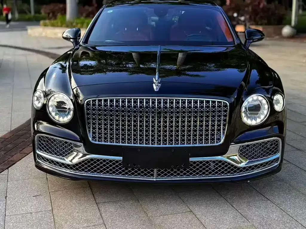 Bentley Flying Spur — фото 2