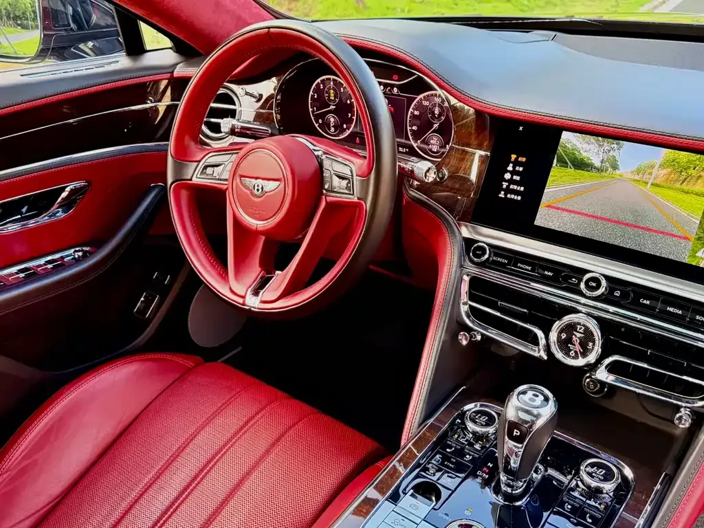 Bentley Flying Spur — фото 9