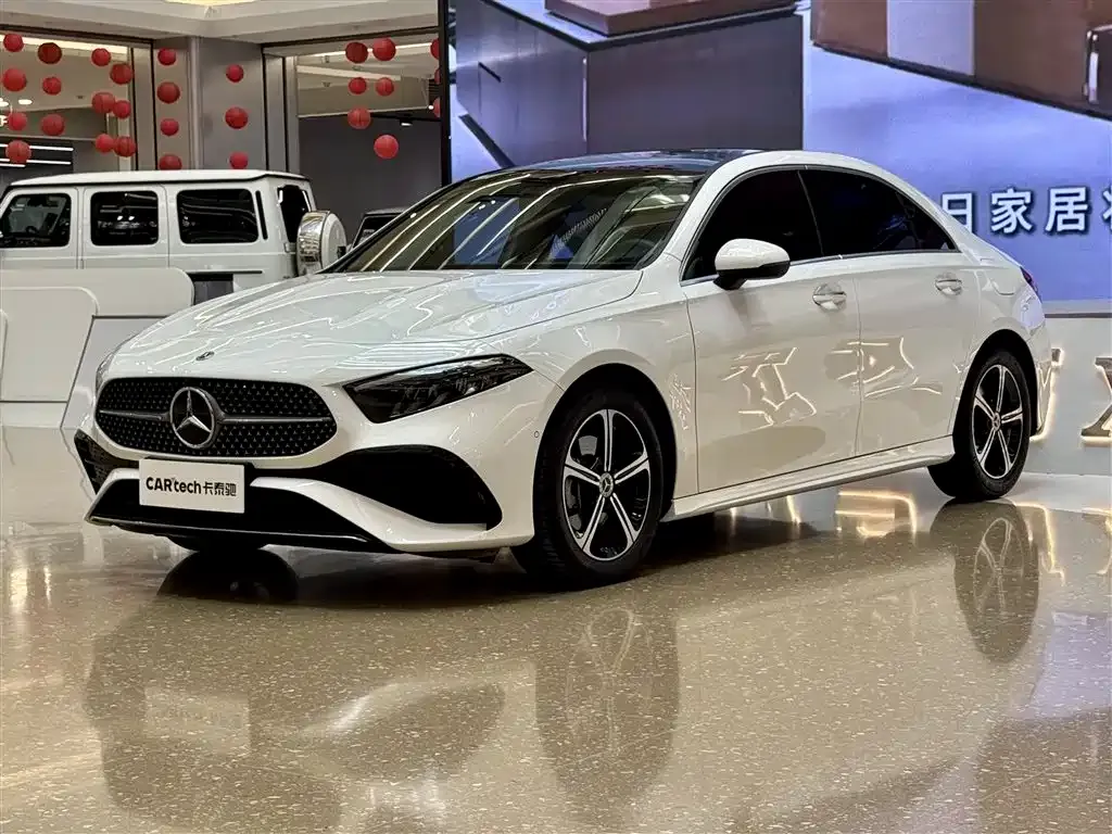Mercedes-Benz A-Class 2023 из CN, фото 1