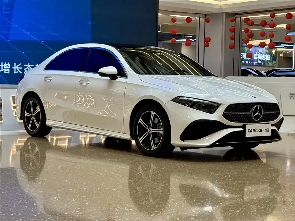 Mercedes-Benz A-Class 2023 из CN, фото 3