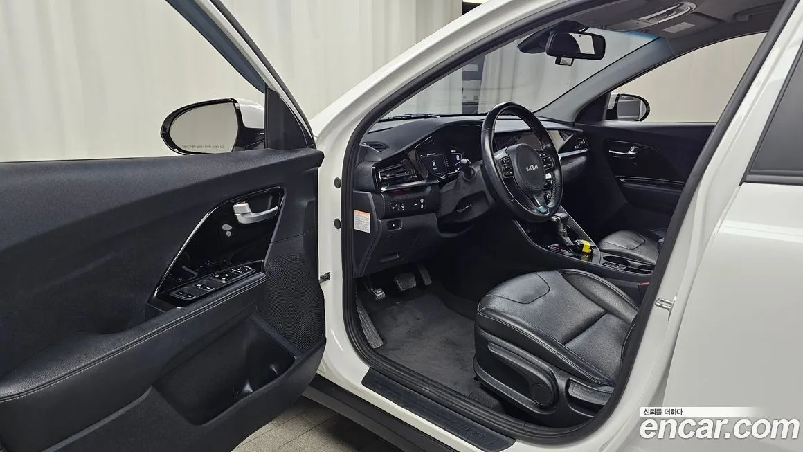 Kia Niro — фото 10