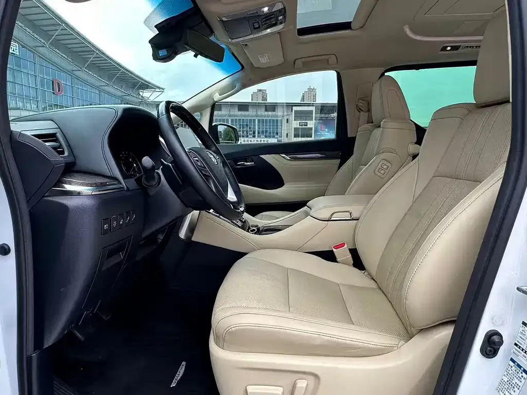 Toyota Vellfire 2022 из CN, фото 10