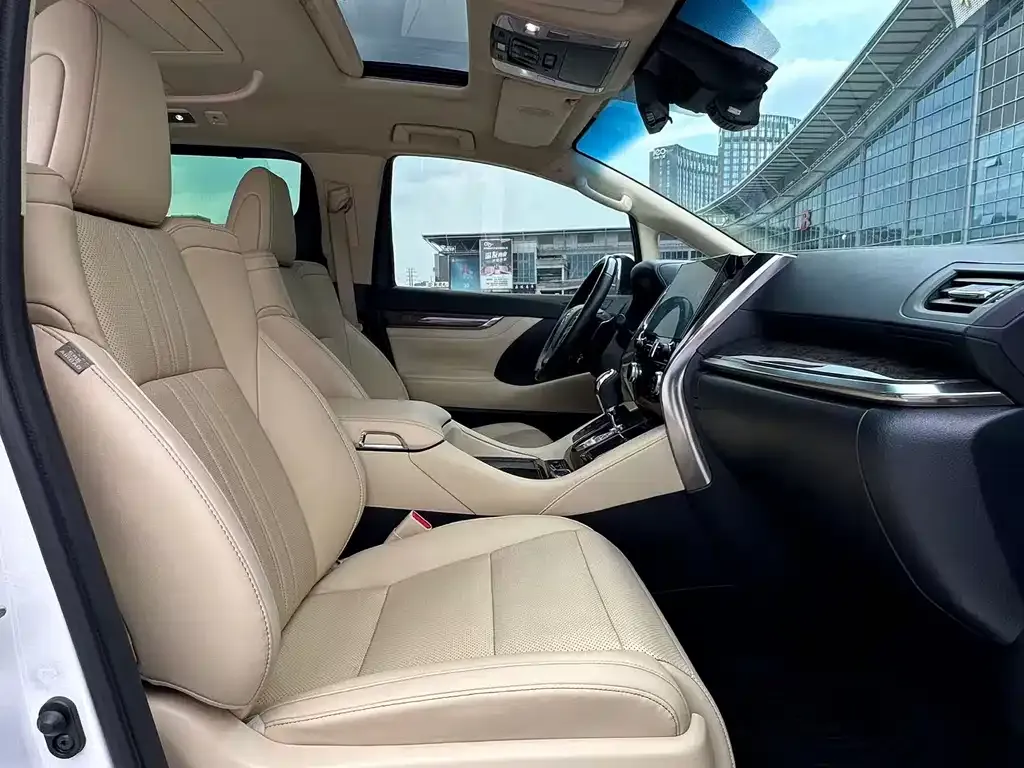 Toyota Vellfire 2022 из CN, фото 7
