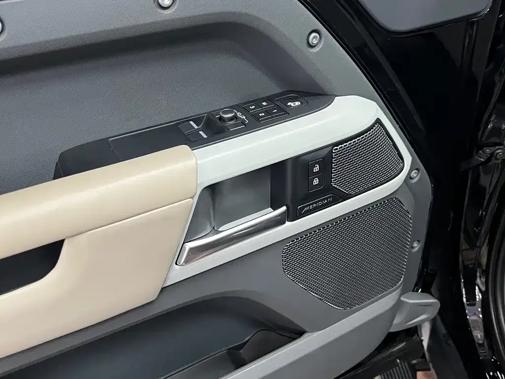 Land Rover Defender 2022 из CN, фото 7