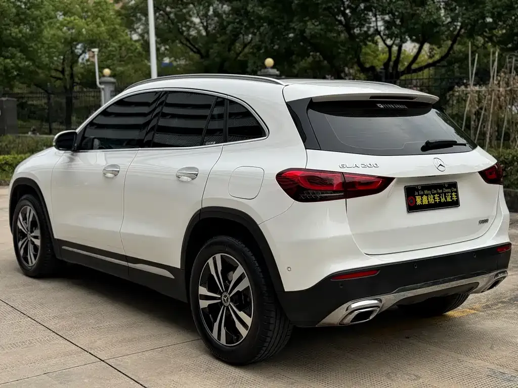 Mercedes-Benz GLA — фото 7