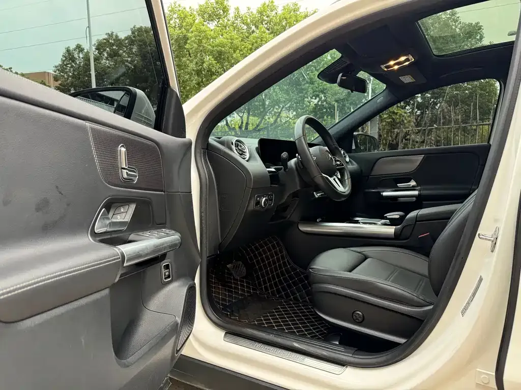 Mercedes-Benz GLA — фото 8