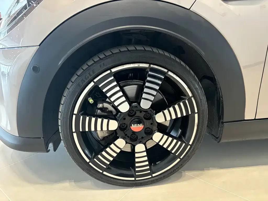 MINI Cooper (3-door) 2023 из CN, фото 5