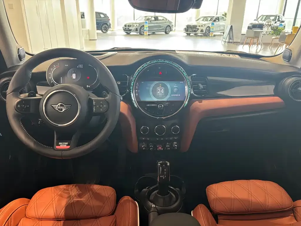 MINI Cooper (3-door) 2023 из CN, фото 6