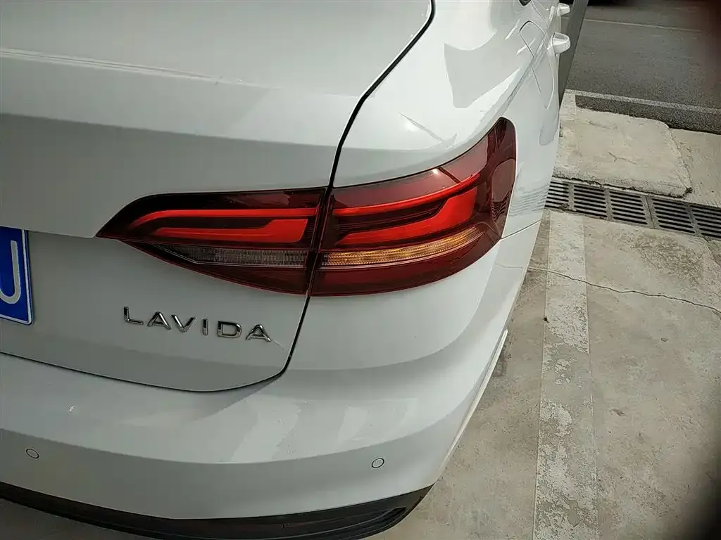 Volkswagen Lavida 2023 из CN, фото 8