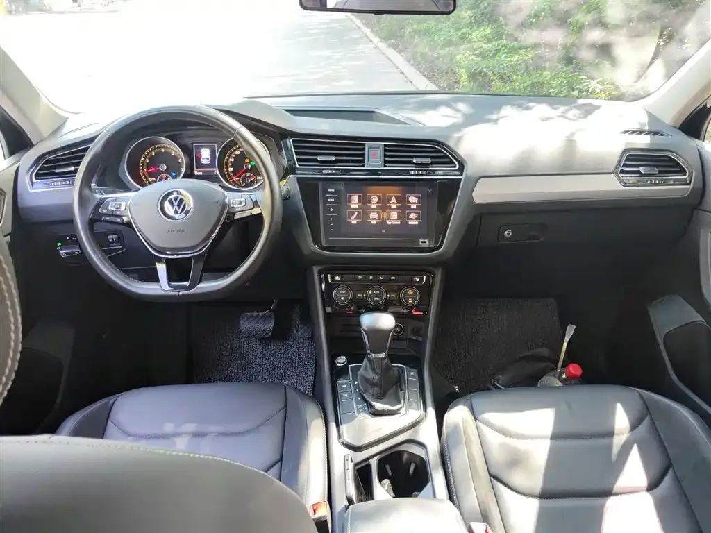 Volkswagen Tiguan L 2021 из CN, фото 10