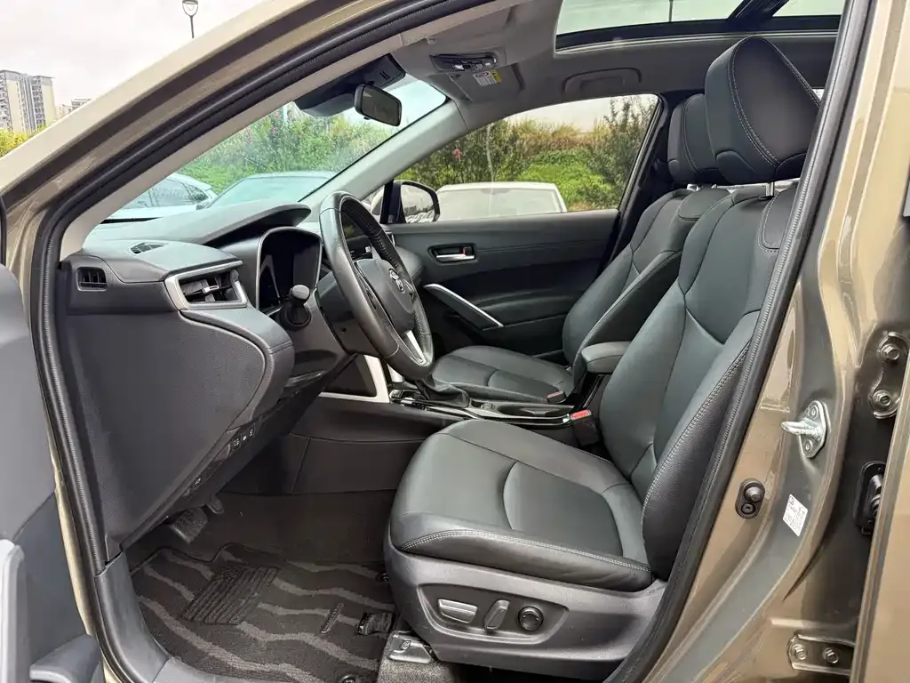 [object Object] Corolla Cross 2023 из CN, фото 6