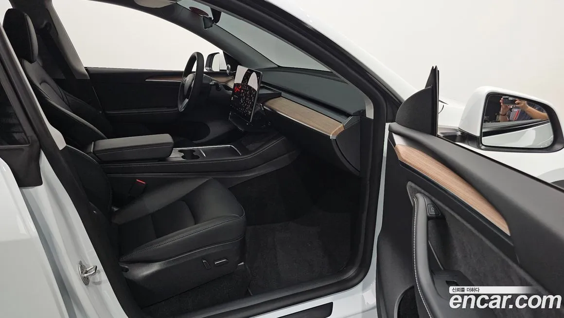Tesla Model Y 2023 из KR, фото 10