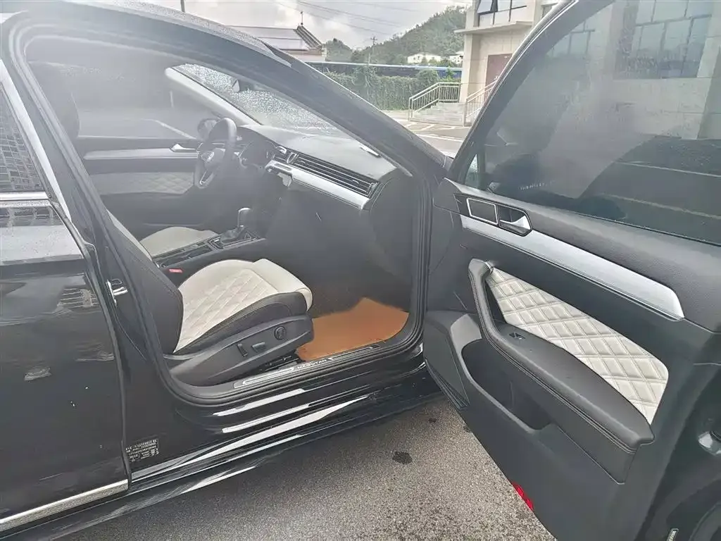 Volkswagen Magotan 2024 из CN, фото 10