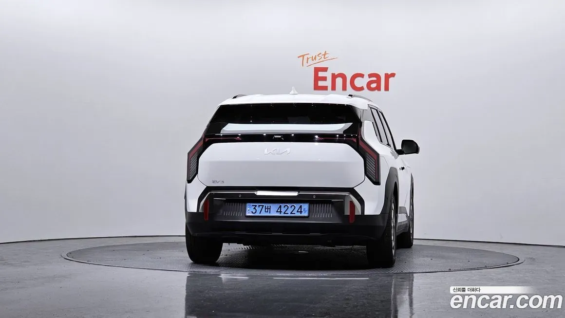 Kia EV3 — фото 4