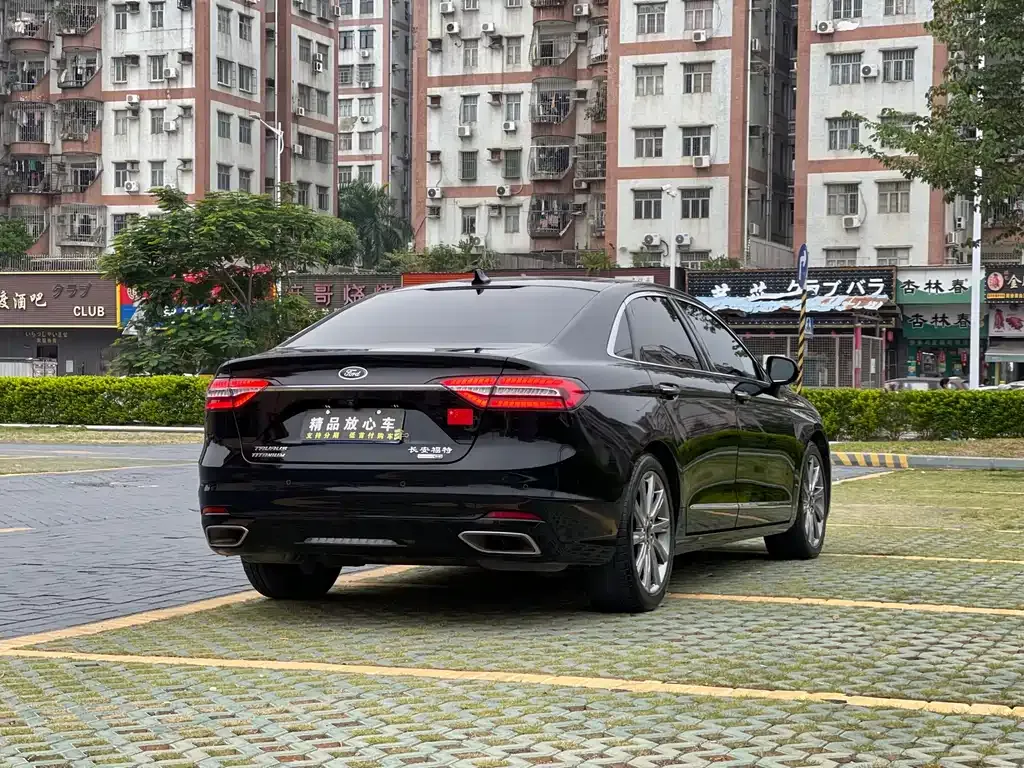 Ford Taurus 2022 из CN, фото 6