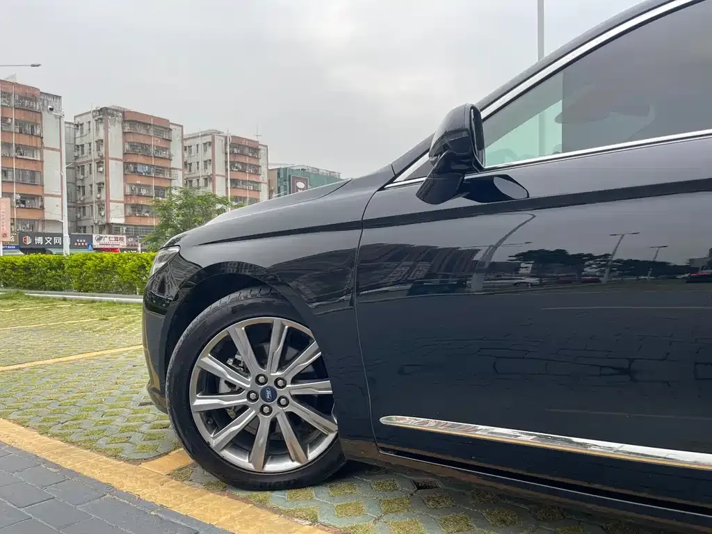 Ford Taurus 2022 из CN, фото 8