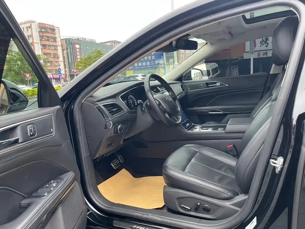 Ford Taurus 2022 из CN, фото 9
