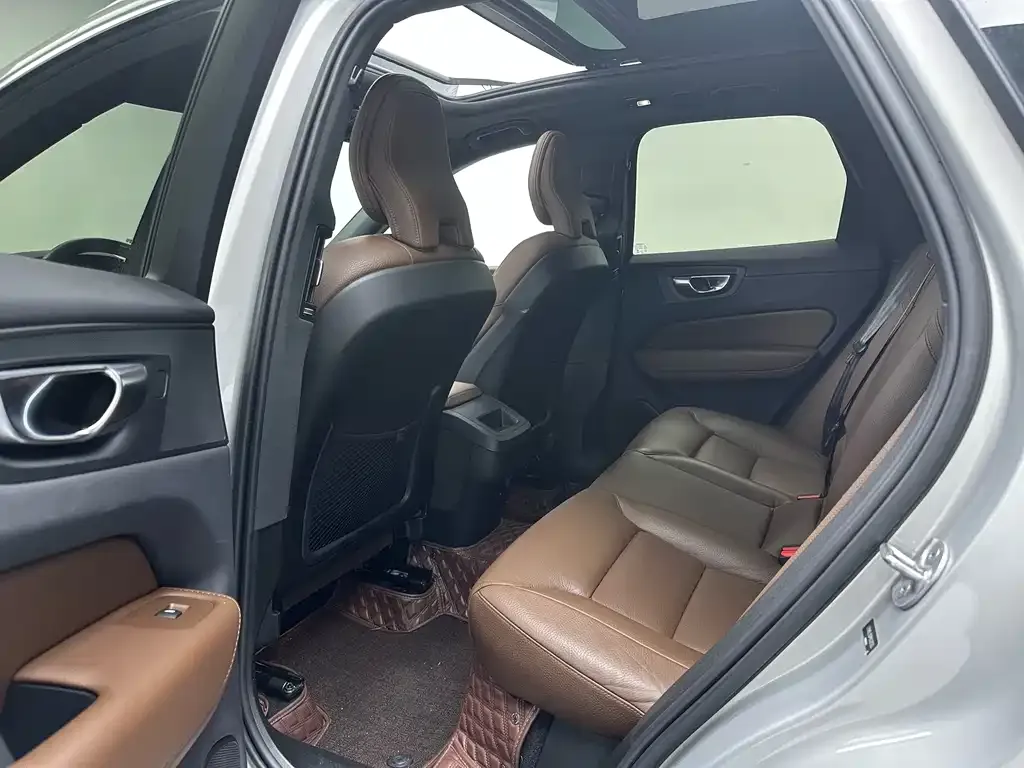 [object Object] XC60 2022 из CN, фото 10