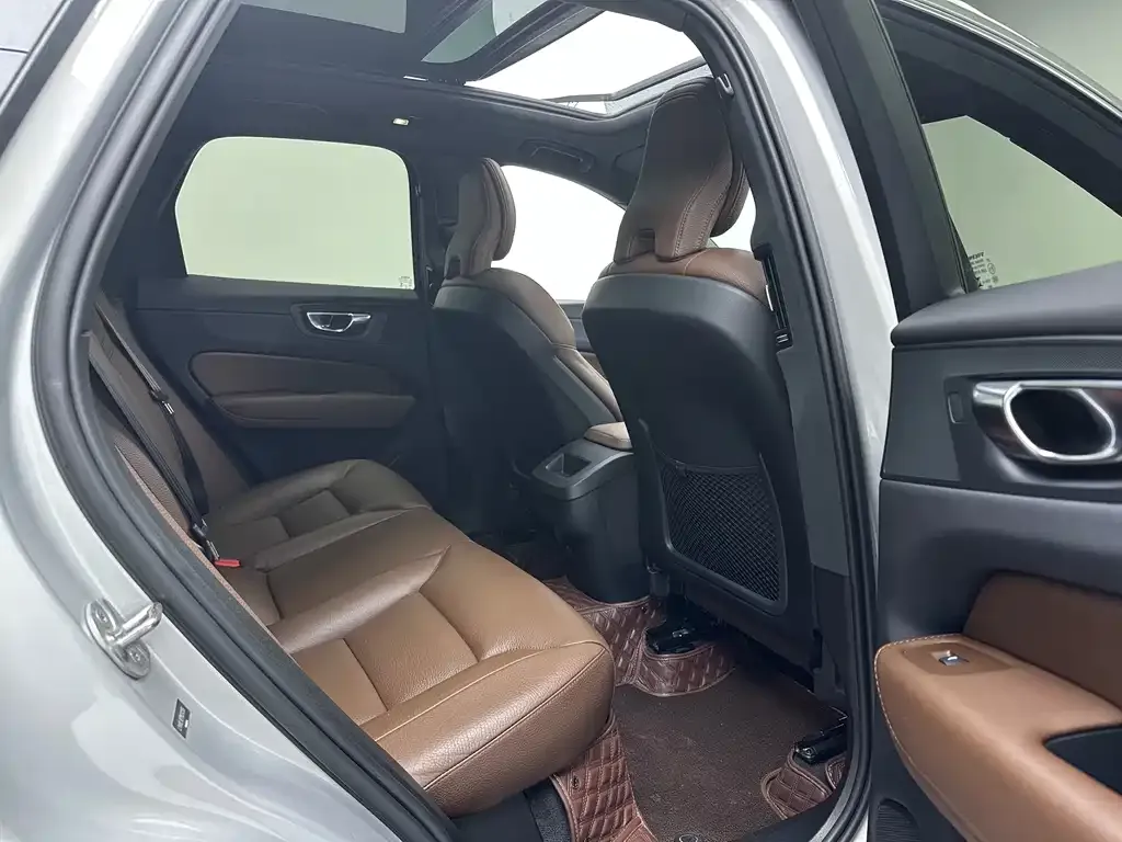 [object Object] XC60 2022 из CN, фото 8