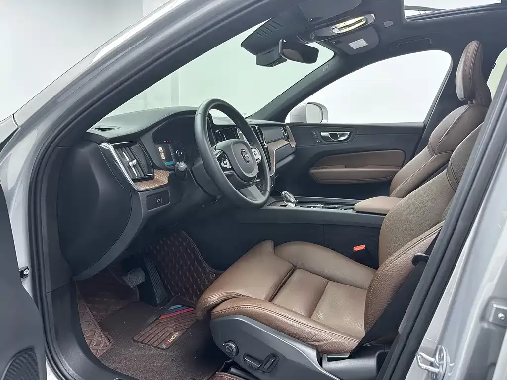 [object Object] XC60 2022 из CN, фото 9