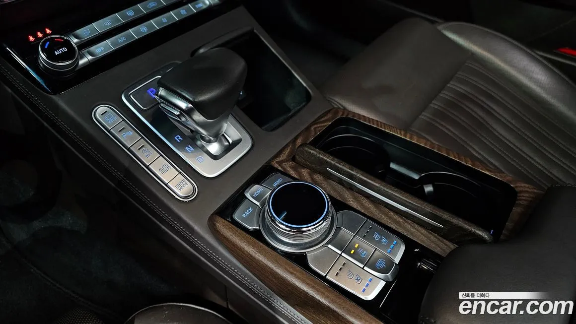 Genesis G90 — фото 9