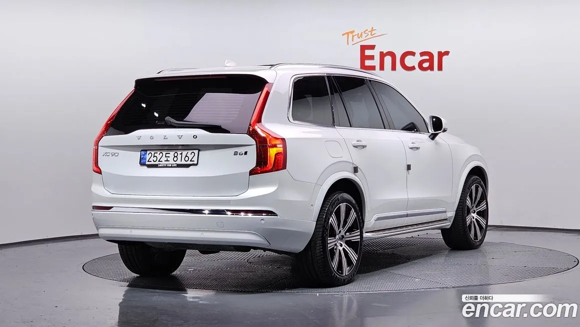 Volvo XC90 — фото 2