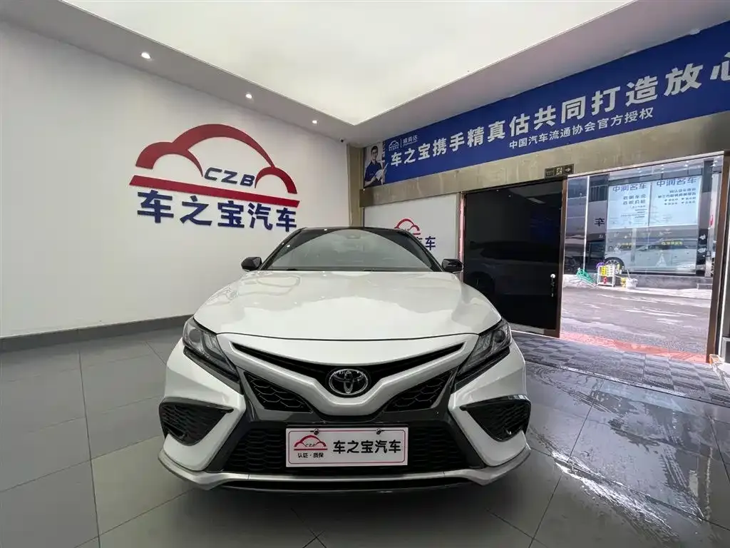 Toyota Camry 2021 из CN, фото 2