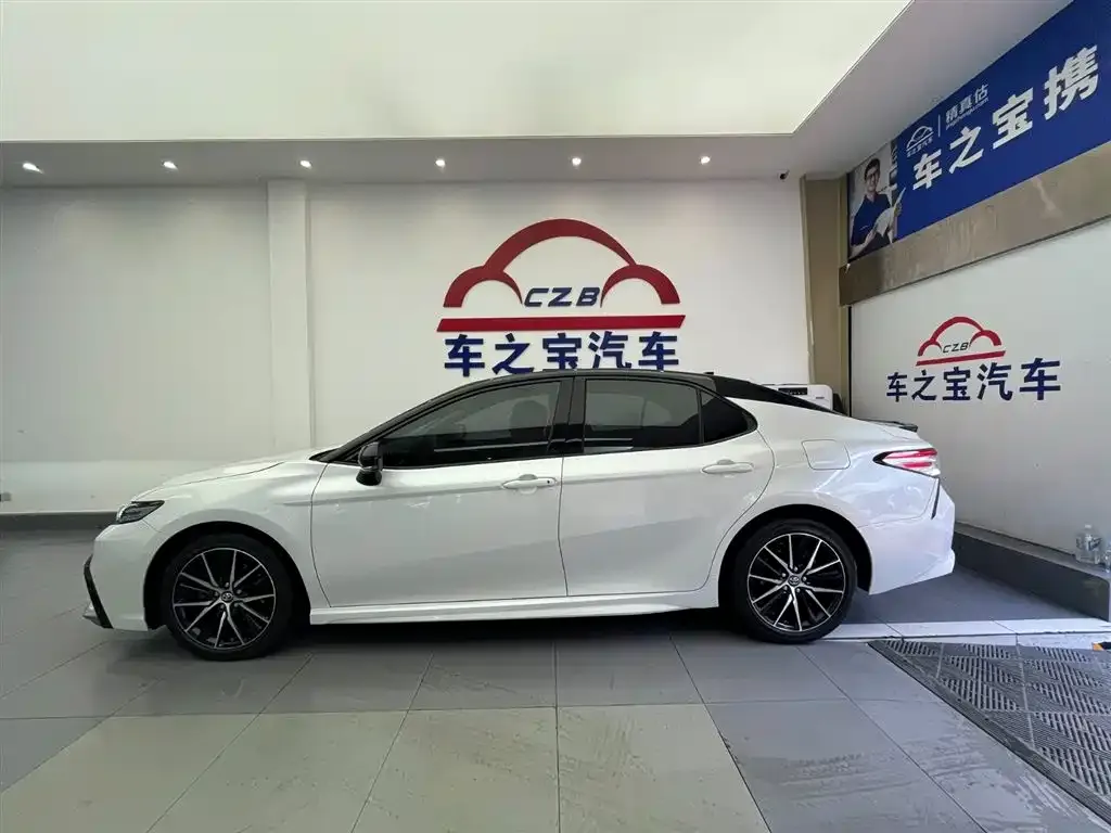 Toyota Camry 2021 из CN, фото 4