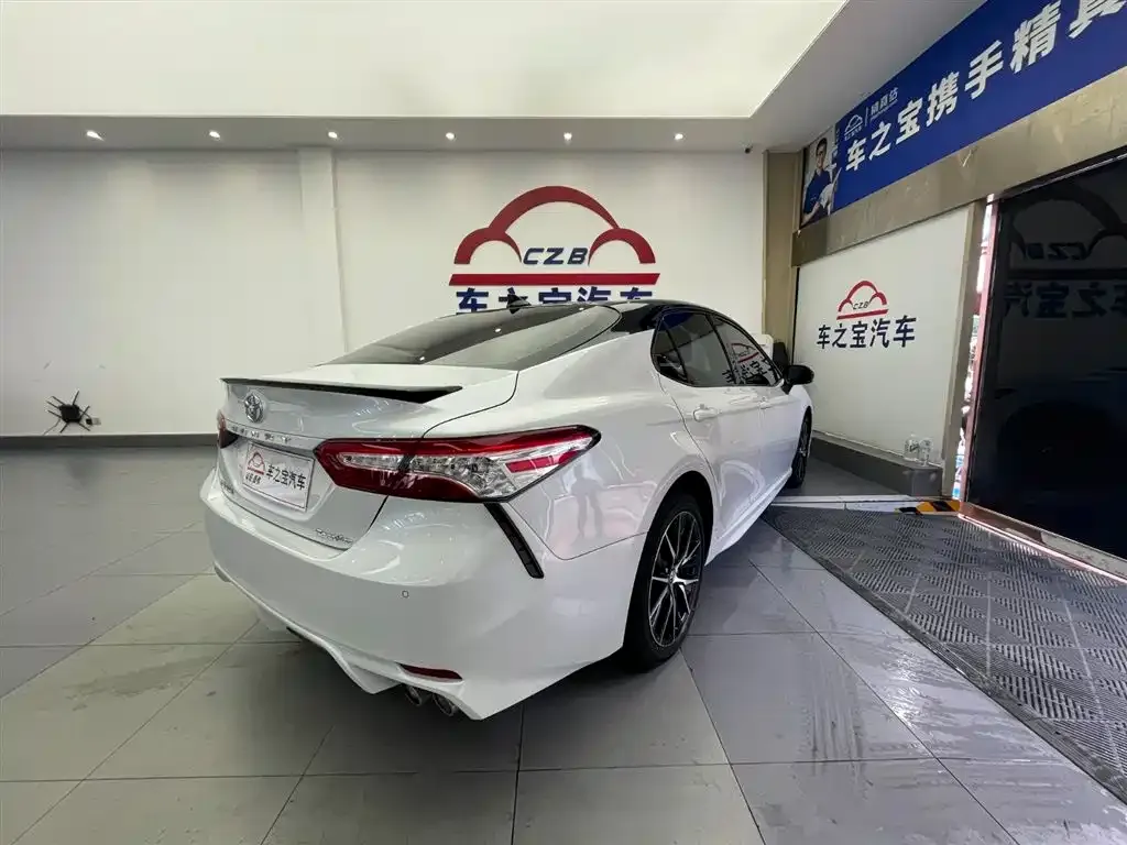 Toyota Camry 2021 из CN, фото 5