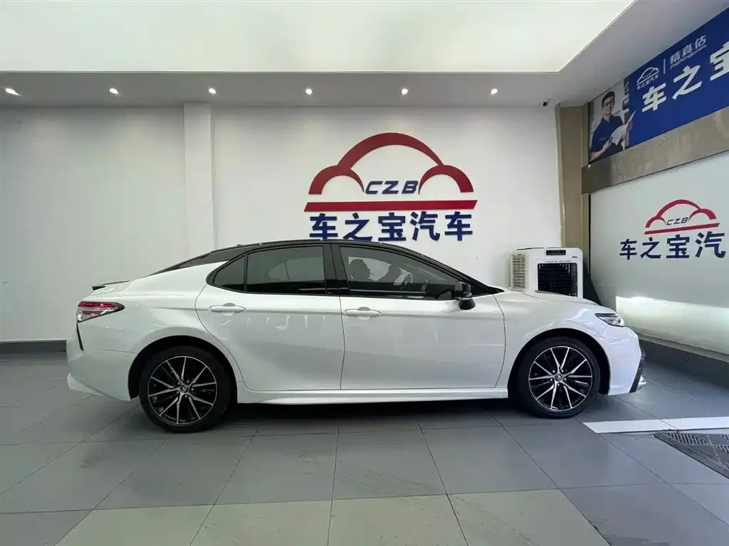 Toyota Camry 2021 из CN, фото 8