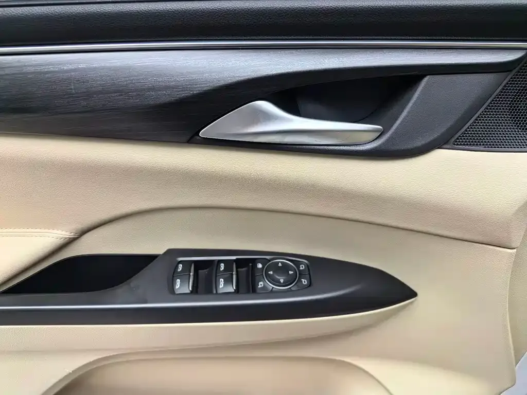 Buick GL8 2022 из CN, фото 10