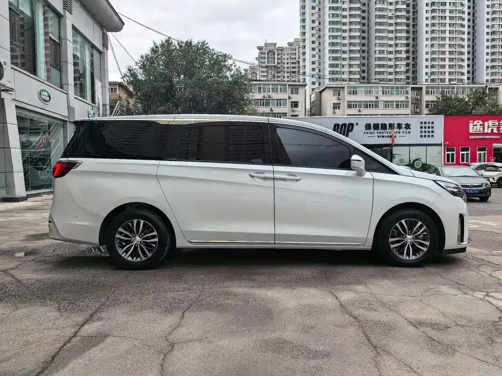 Buick GL8 2022 из CN, фото 6
