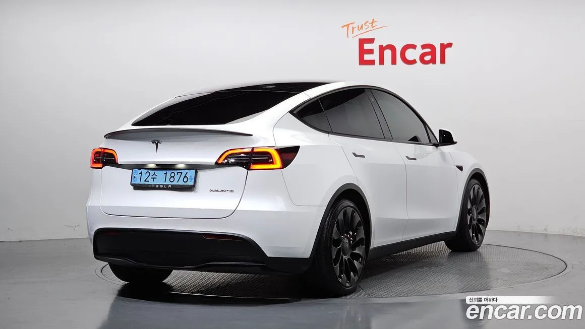 Tesla Model Y 2021 из KR, фото 2