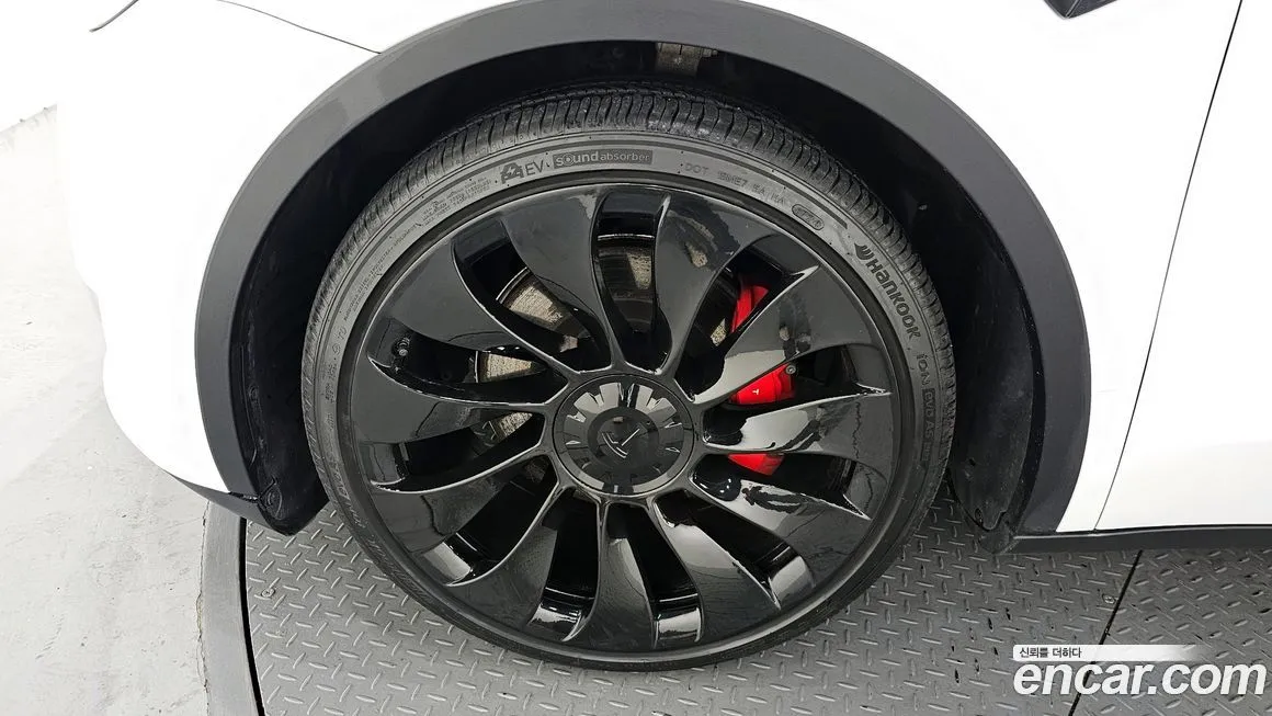 Tesla Model Y 2021 из KR, фото 5