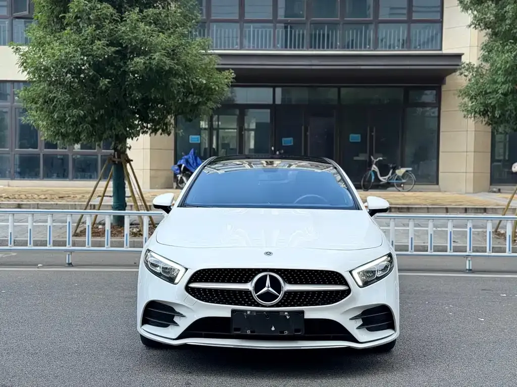 Mercedes-Benz A-Class 2023 из CN, фото 1