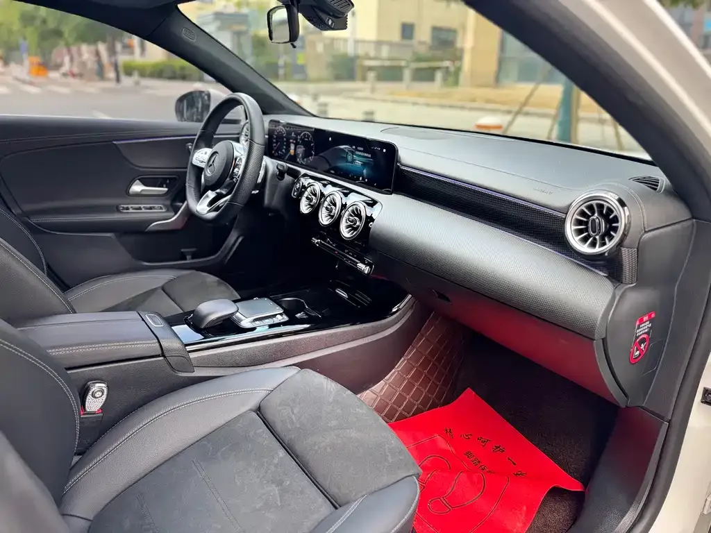 Mercedes-Benz A-Class 2023 из CN, фото 7