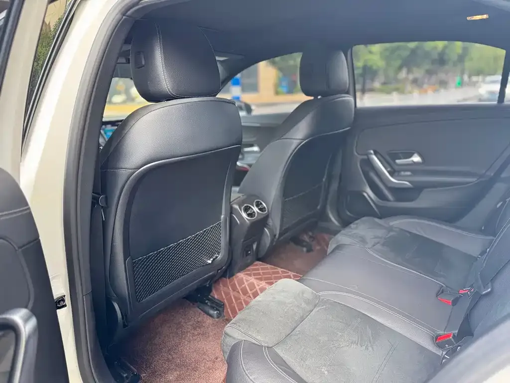 Mercedes-Benz A-Class 2023 из CN, фото 9