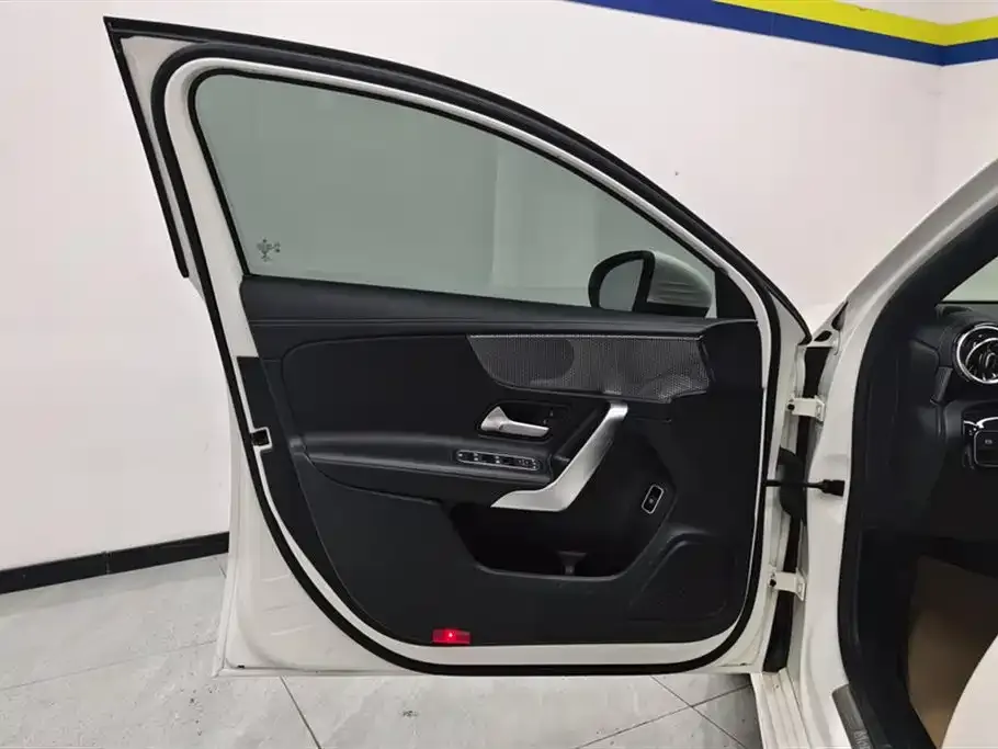 Mercedes-Benz A-Class 2022 из CN, фото 7
