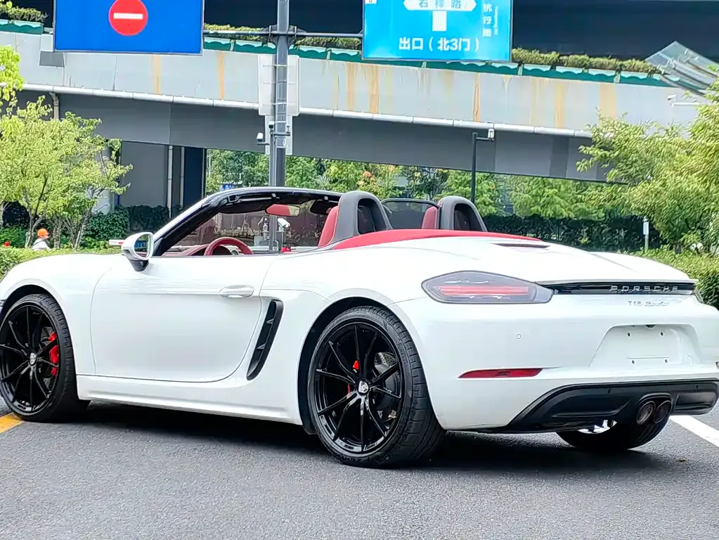 Porsche 718 — фото 10