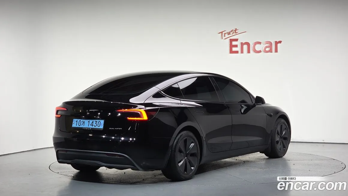 Tesla Model 3 2024 из KR, фото 2