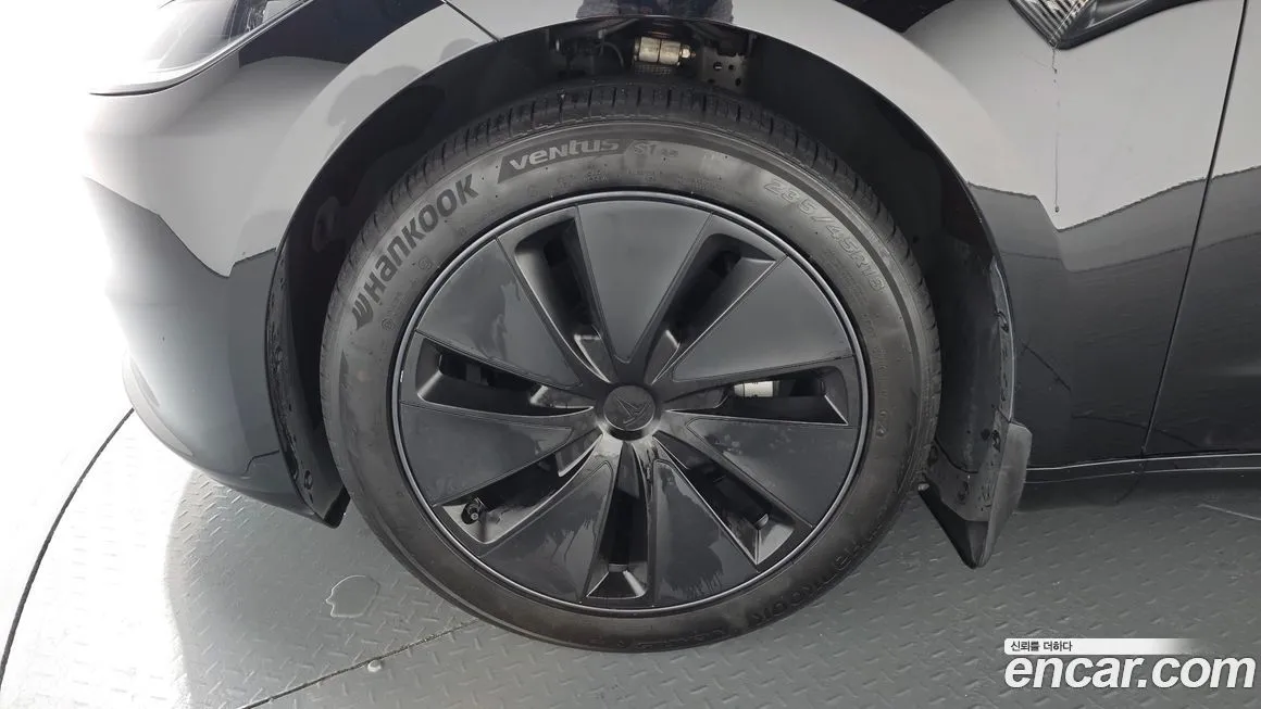 Tesla Model 3 2024 из KR, фото 5