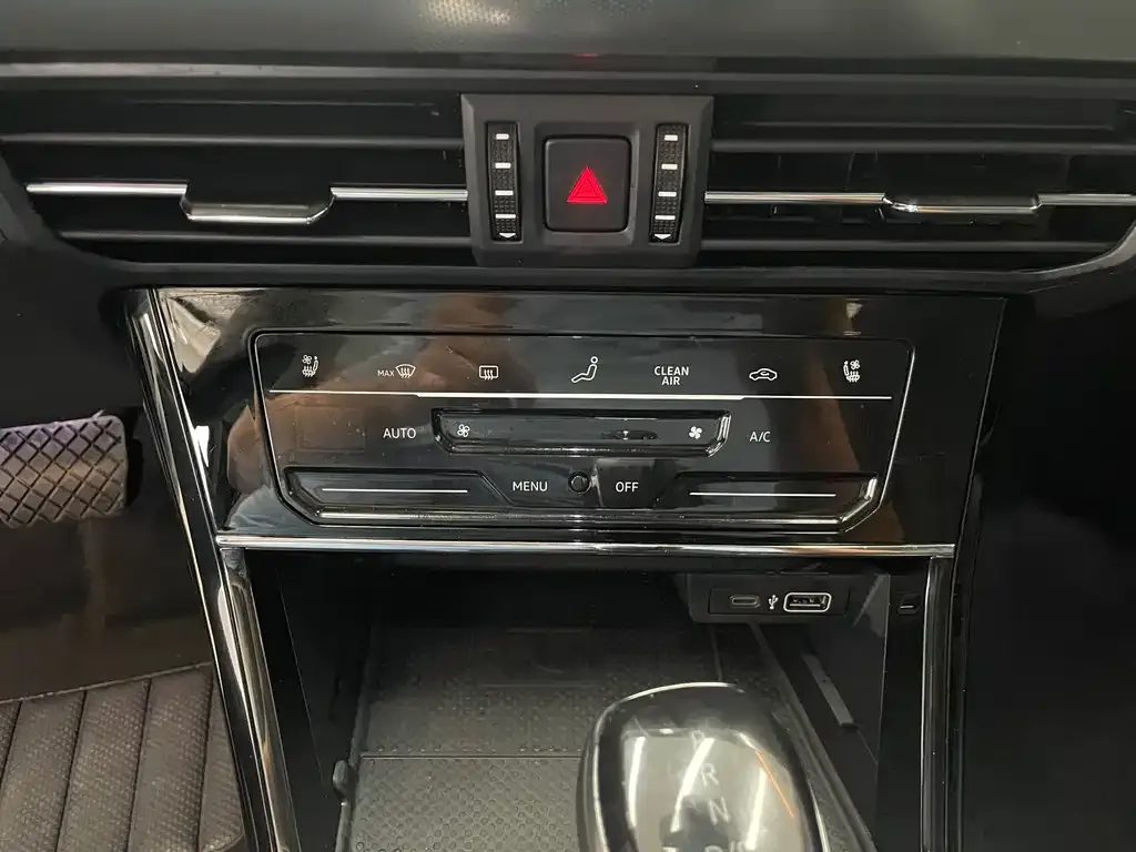 Volkswagen Passat 2022 из CN, фото 6