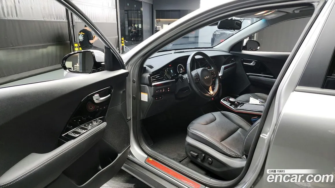 Kia Niro — фото 10