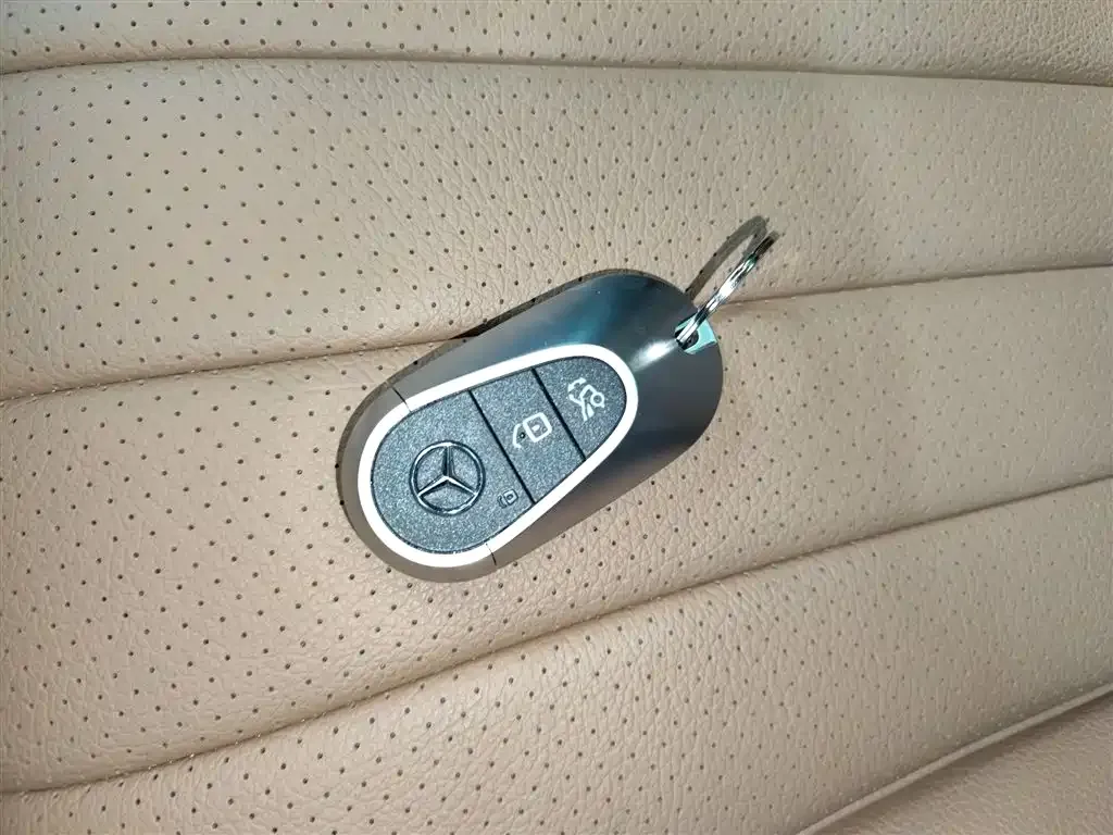 Mercedes-Benz E-Class 2024 из CN, фото 9