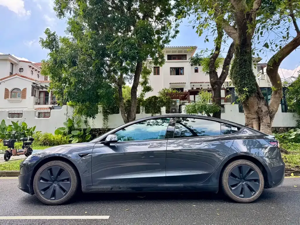 Tesla Model 3 2025 из CN, фото 2