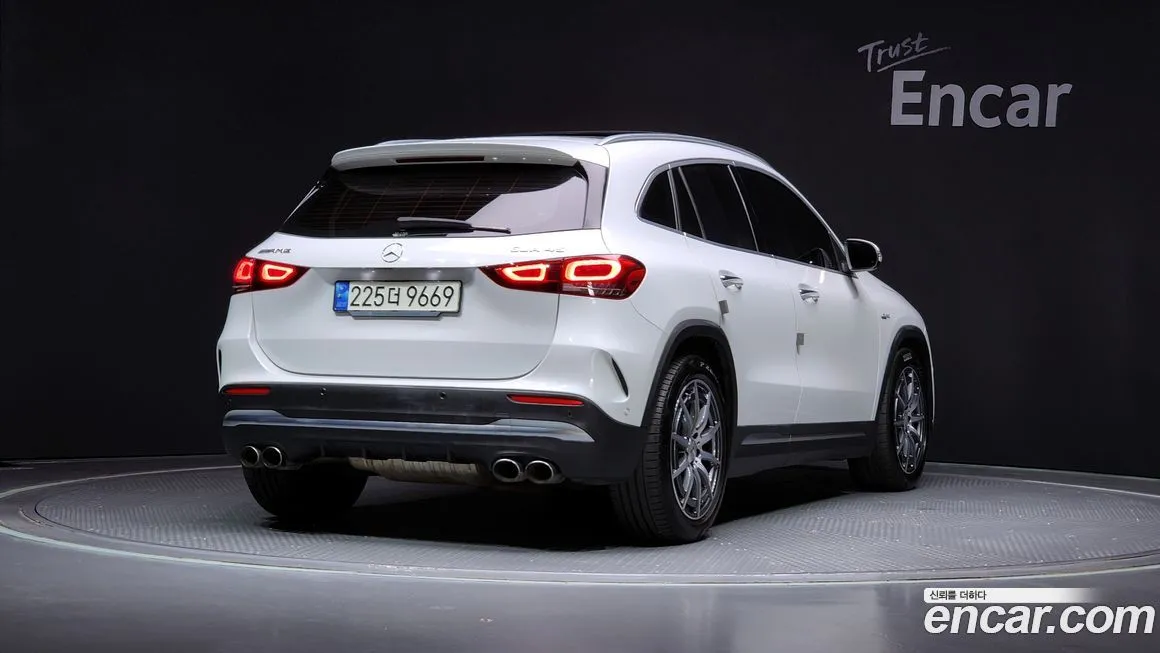 Mercedes-Benz GLA-Class — фото 2