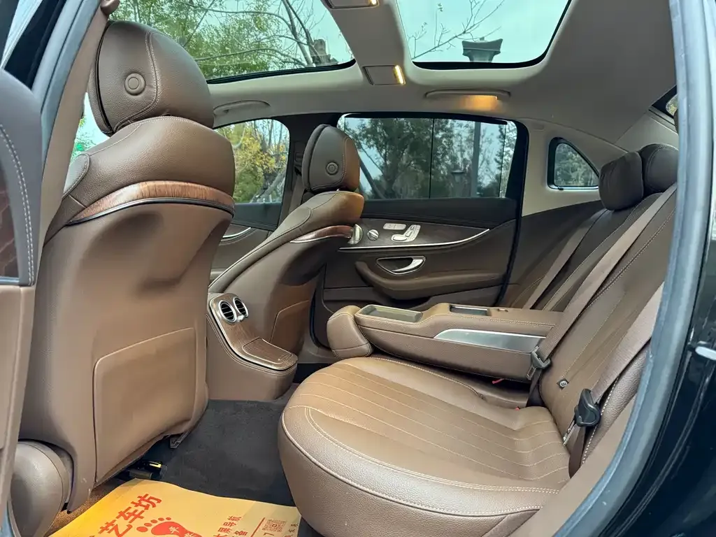 Mercedes-Benz E-Class 2022 из CN, фото 5